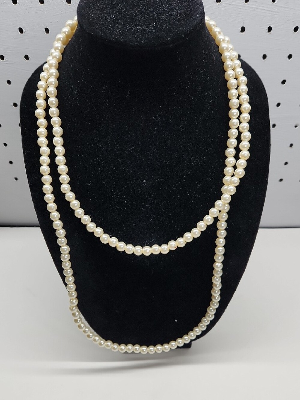 Faux Ivory Pearl and Gold-Link Necklace Bundle - Picture 3 of 9